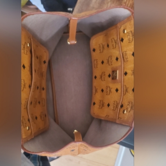 ❣️MCM Cognac Tote Bag❣️ - Picture 15 of 16